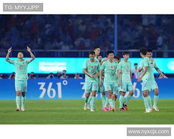 杭州足球队速度之争引发热议球迷与专家各执己见 杭州足球队速度之争引发热议球迷与专家各执己见