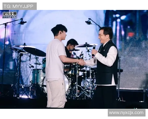 林俊杰与足球明星同框合影展现运动与音乐的完美结合 林俊杰与足球明星同框合影展现运动与音乐的完美结合