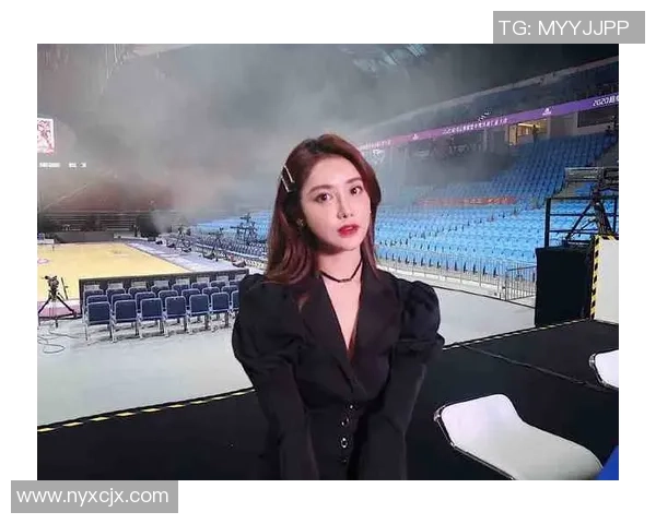 美娜与足球明星的奇妙旅程：青春梦想与激情的交汇点