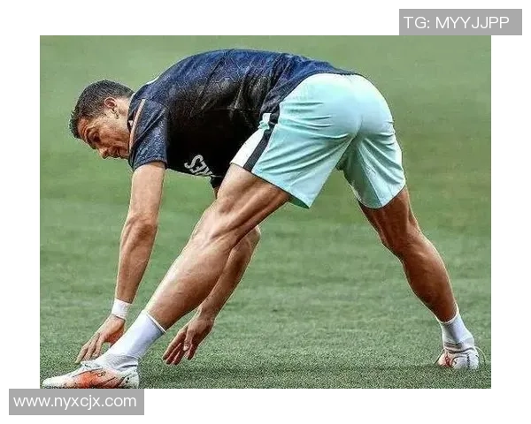 足球明星如何通过科学训练塑造完美身材的秘诀与方法探讨